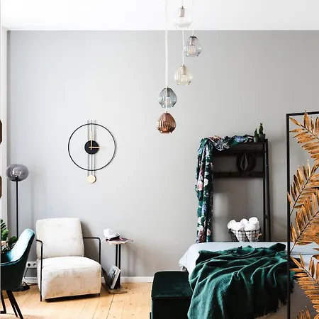 4-zi Urban Design 120m² Brandnew 200mbit Apartman Berlin