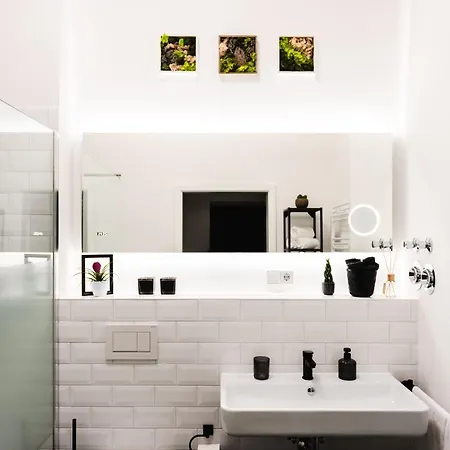 4-zi Urban Design 120m² Brandnew 200mbit Apartman Berlin