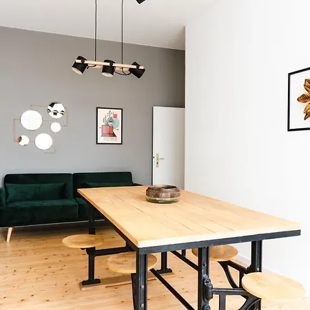 4-zi Urban Design 120m² Brandnew 200mbit Apartament Berlin